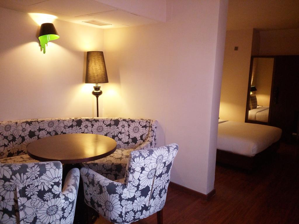 Best Western Plus O2 Indore Bagian luar foto