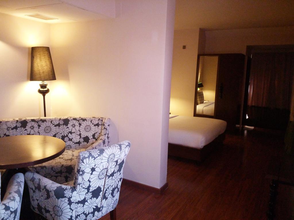 Best Western Plus O2 Indore Bagian luar foto