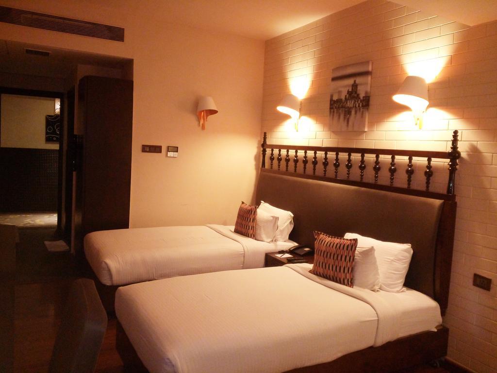 Best Western Plus O2 Indore Bagian luar foto
