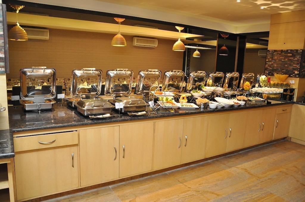 Best Western Plus O2 Indore Bagian luar foto