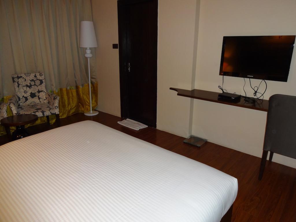 Best Western Plus O2 Indore Bagian luar foto