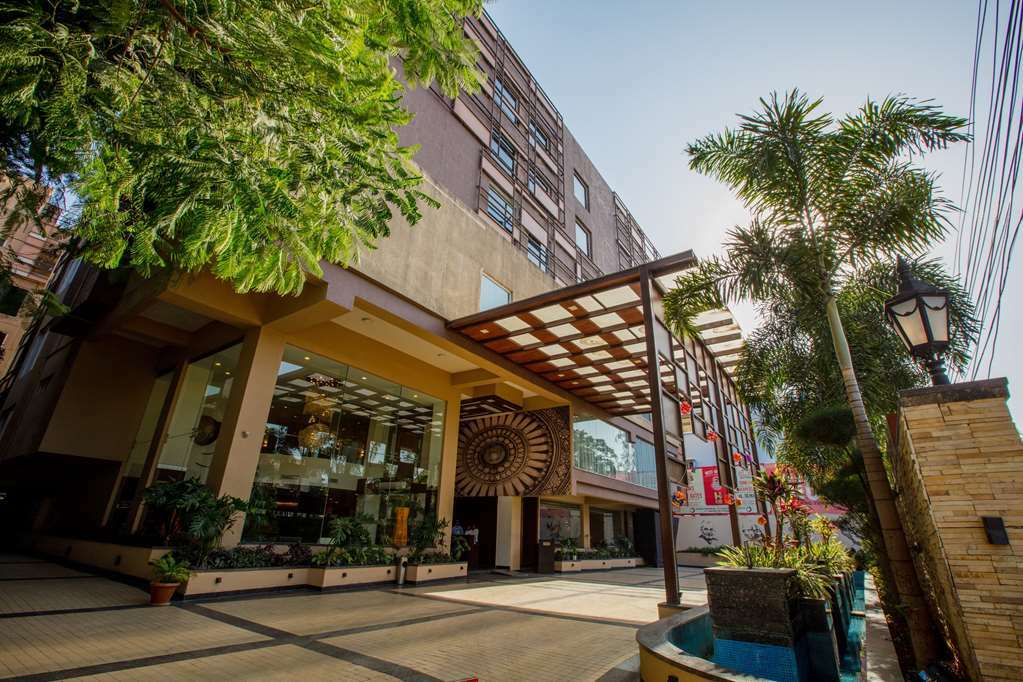Best Western Plus O2 Indore Bagian luar foto